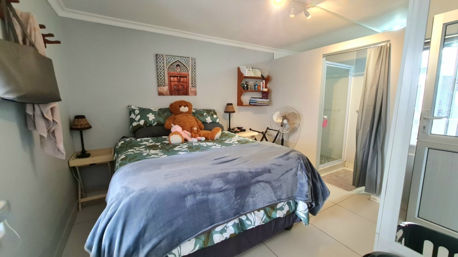 4 Bedroom Property for Sale in Lookout Beach Western Cape